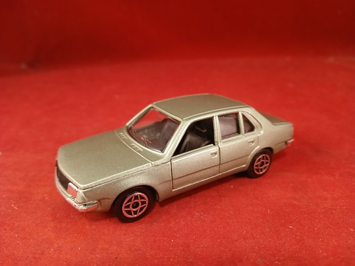 Solido 1980 renault - 1:43, 18