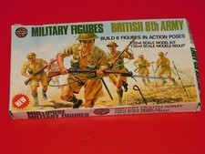 AIRFIX - MILITARY FIGURES - BRITISH 8TH ARMY - 1/32 - A MONTER - EN GRAPPE  1975