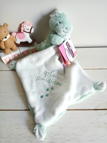 Pommette doudou peluche dragon