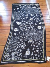 Q Foulard Desigual modèle