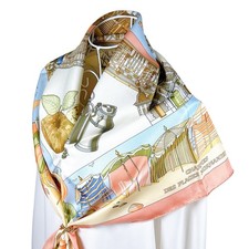 Foulard vintage en soie Hermes