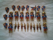 LOT PLAYMOBIL * 9 CHEVALIERS DU LION FLEUR DE LYS DOREE BLEU ET ROUGE + ARMES *