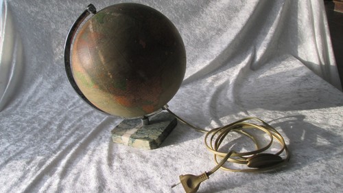 Ancien globe terrestre