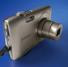 Nikon COOLPIX S3200 16 MP