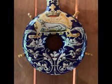 JOLIE GOURDE EN FAIENCE DE BLOIS ULYSSE  E.BALON  1900