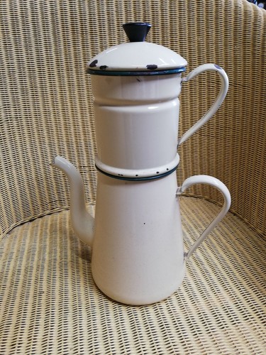 Cafetière émaillée