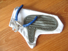 LOT GANT DE BROSSAGE ET PINCE