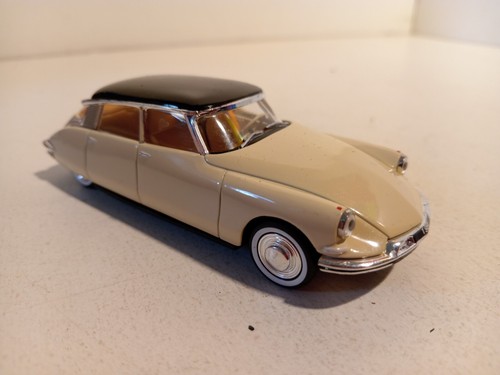 Universal hobbies citroen - hobbies,
