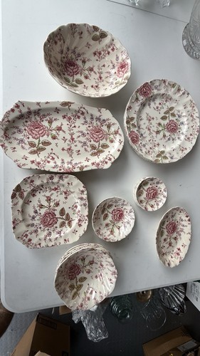 Johnson bros rose - rose, chintz