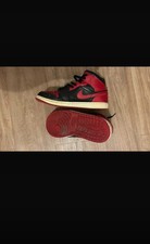 jordan 1 mid rouge et noir en