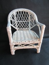 1-b Fauteuil de poupée en osier tressé et peint en blanc: Art Déco Vintage