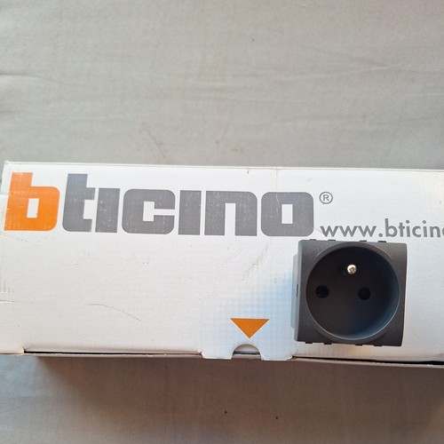 Prise courant t bticino - de,
