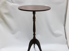 Élégant guéridon vintage, plateau marbre bordeaux, liseré doré