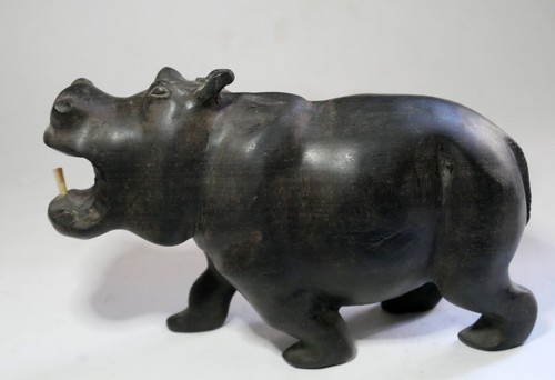Ancien hippopotame sculpté - , en
