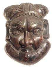  MASQUE NEPAL  ANTHROPOMORPHE EN TERRE CUITE CISELEE