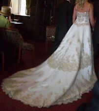 Stunning/Elegant Concertina Wedding Dress