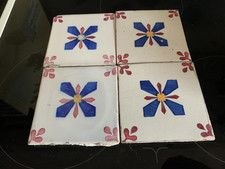 Série De 4 Anciens Carreaux