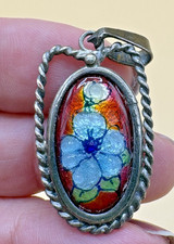ENAMEL FLOWER Bijou pendentif
