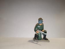 STARLUX militaire allemand (ref v16) mitraillette