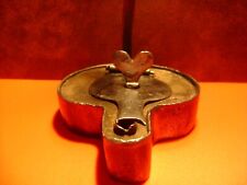 Ancienne Lampe à Huile de mineur avec cœur,  Bronze étamé, XVIIIème 11x8x2x31cm