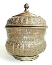 POT COUVERT ORIENTAL EN CUIVRE