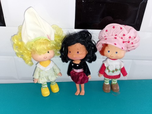 2601251 lot figurines poupées - 2601251,