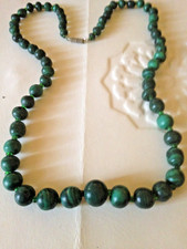 Beau collier vintage  perles dégradées en  malachite