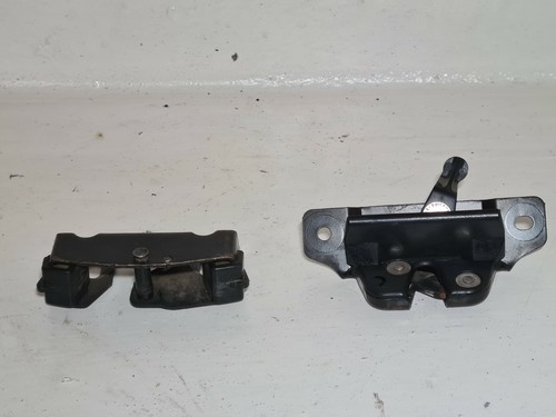 Système attache capot - , moteur