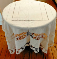 TRES ANCIENNE NAPPE BRODERIE