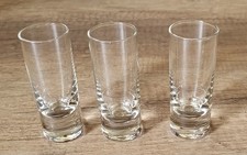 3  Petits Verres à pied à