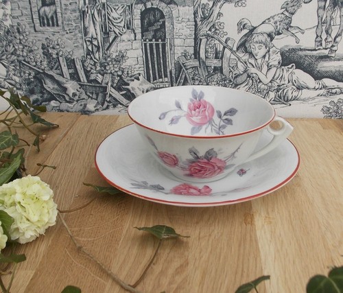 Ancien dejeuner tasse sous - ancien,