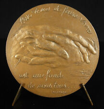 Médaille Crème Mains Cit Paul Eluard Amitié Œuvre de Secours Charité Société Générale
