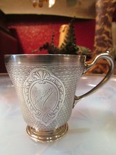 ancienne tasse en metal