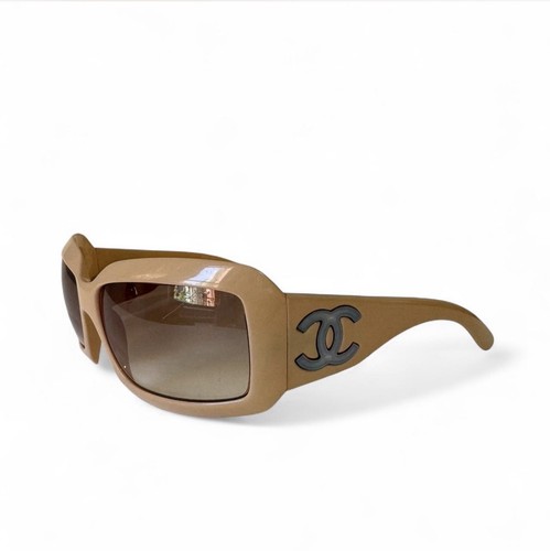 Chanel mother pearl - chanel,