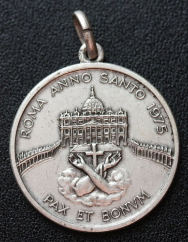 Belle médaille religieuse