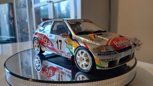 Ottomobile otto renault - 1/18,