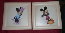 2 CADRE MURAL AVEC ACCROCHE MICKEY MOUSE ET MINNIE 