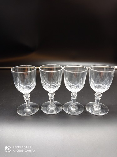 Verres vin cuit ou - à, porto