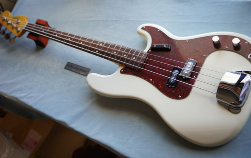 Fender made japan - fender,
