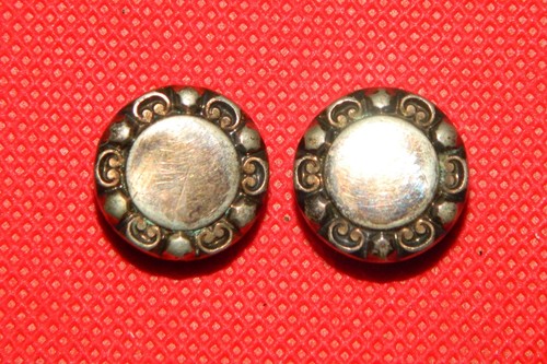 Paire petits boutons - de,