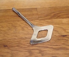 Clef pour camion jouet en