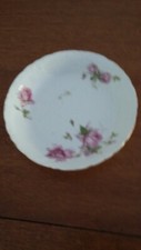 ANCIEN PLAT PORCELAINE DECOR FLORAL DE ROSES VINTAGE ART DE LA TABLE DECORATION