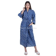 Vêtements de nuit floraux