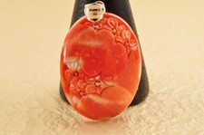 Pendentif en corail rouge