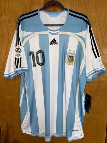 Bnwt player issue 2006 - bnwt,