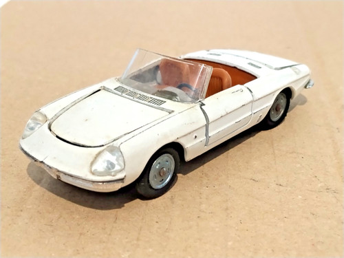 Alfa romeo duetto - ,