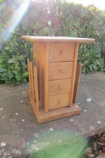 Petit meuble d'appoint, bar, chevet, table de salon, porte-revue....