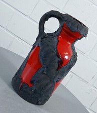 Brutaliste Lave Henkel Pichet