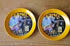 2 soucoupes dessous de