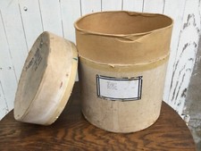 Ancienne boîte ronde en